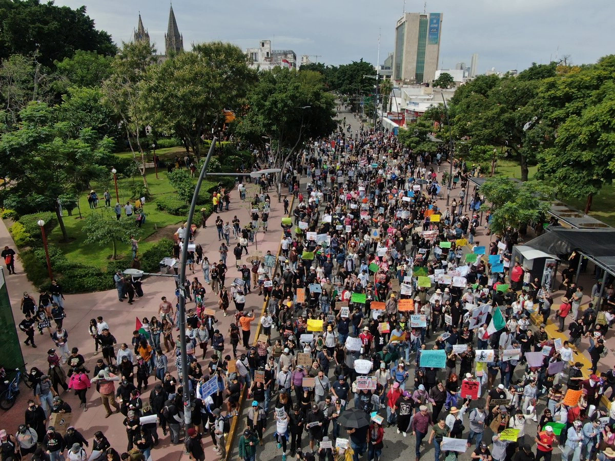 Exigen revocación de Pablo Lemus en histórica megamarcha por el agua en Guadalajara